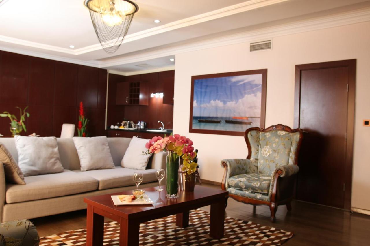 Grand Pela Hotel & Suites Abuja Exterior foto
